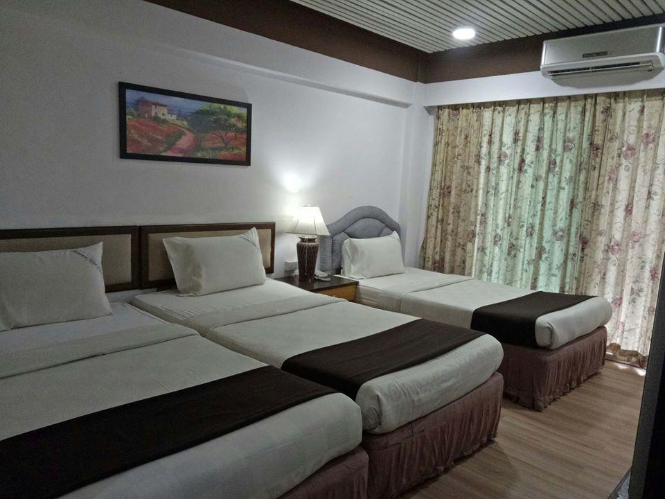 Thai Inter Korat Hotel Накхонратчасіма Екстер'єр фото